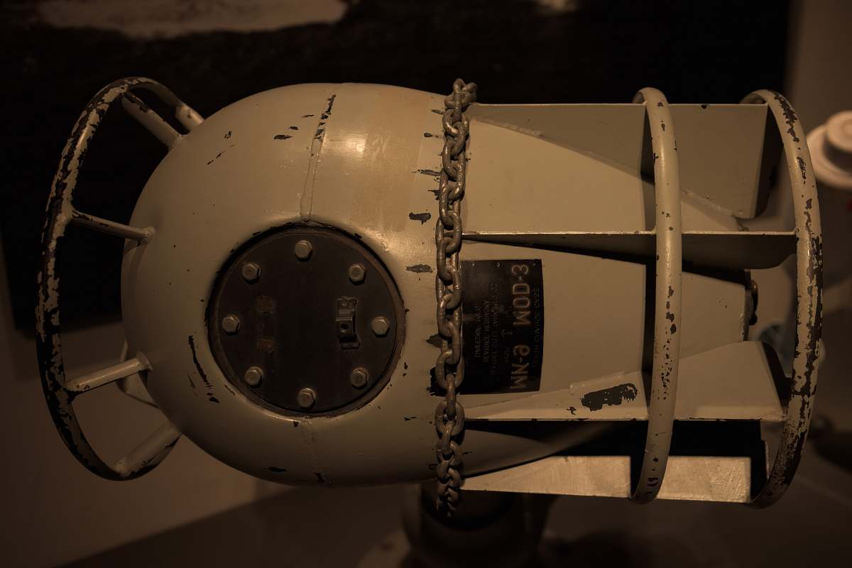 machine gray and white tank propeller